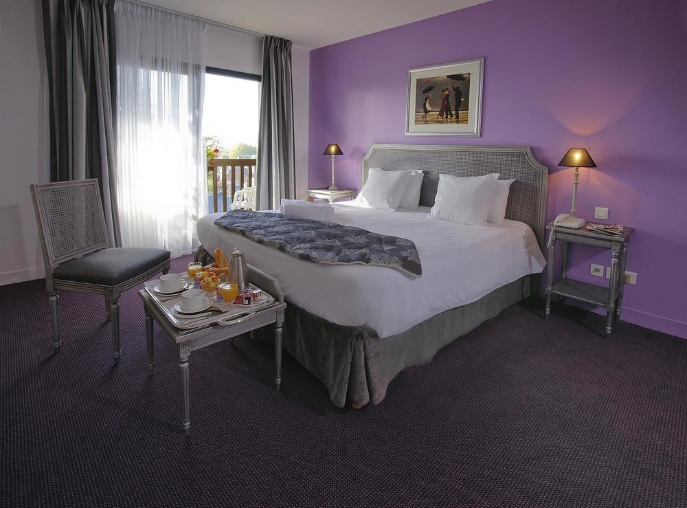 Best Western Plus Hostellerie Du Vallon Trouville-sur-Mer Exterior photo